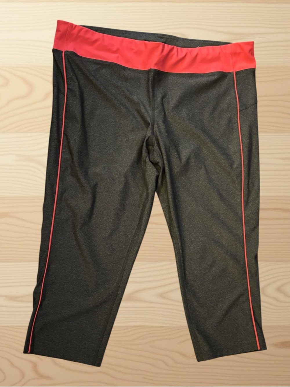Xersion Black Capri Leggings with Coral Waistband and Side Piping